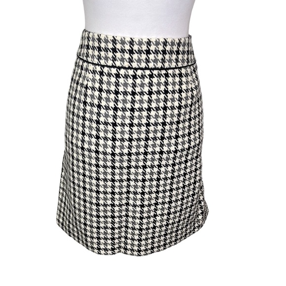 Geoffrey Beene Sport Houndstooth Skirt - Picture 3 of 4